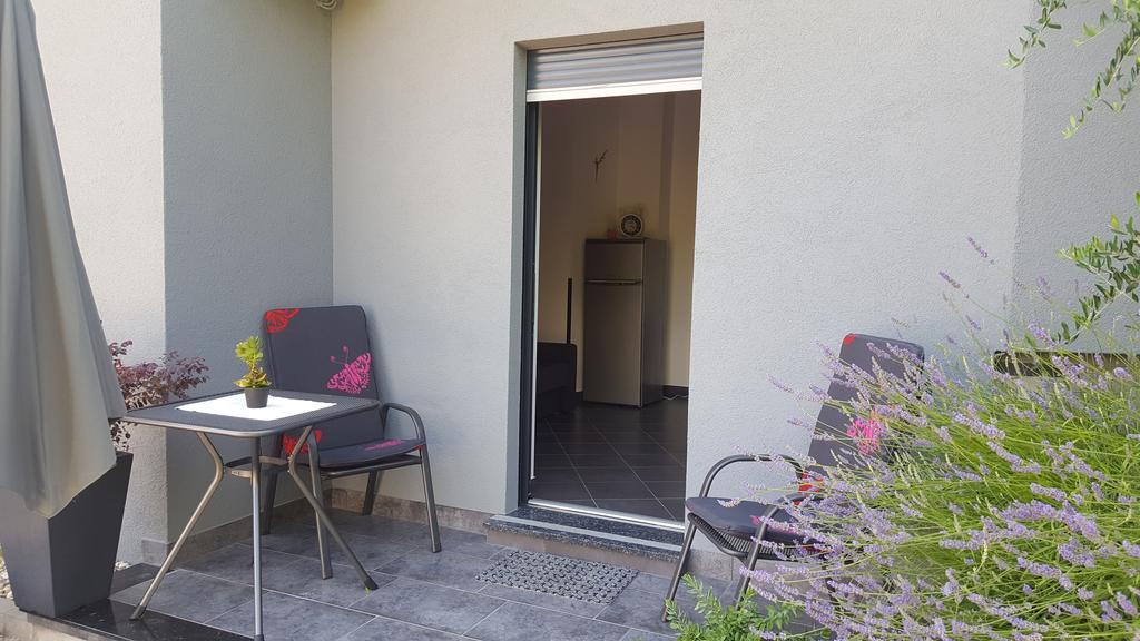 Rogic Apartment Ловран Екстериор снимка